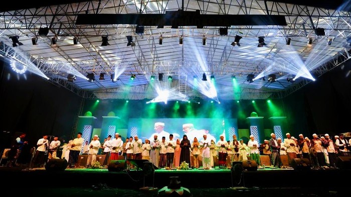 Tutup Tahun 2022 dengan Sholawatan di banyuwangi
