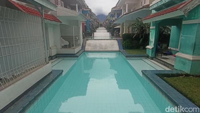 Vila Kolam Jejer di Cianjur.