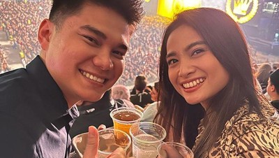 Romantisnya Acha Septriasa Kulineran Bareng Vicky Kharisma