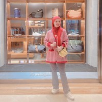 Aksi penggalangan dana yang dibuka Aldila untuk suaminya itu banjir beragam komentar netizen. Tak sedikit yang memberikan nyinyiran. Foto: Instagram/@dhila_bekti