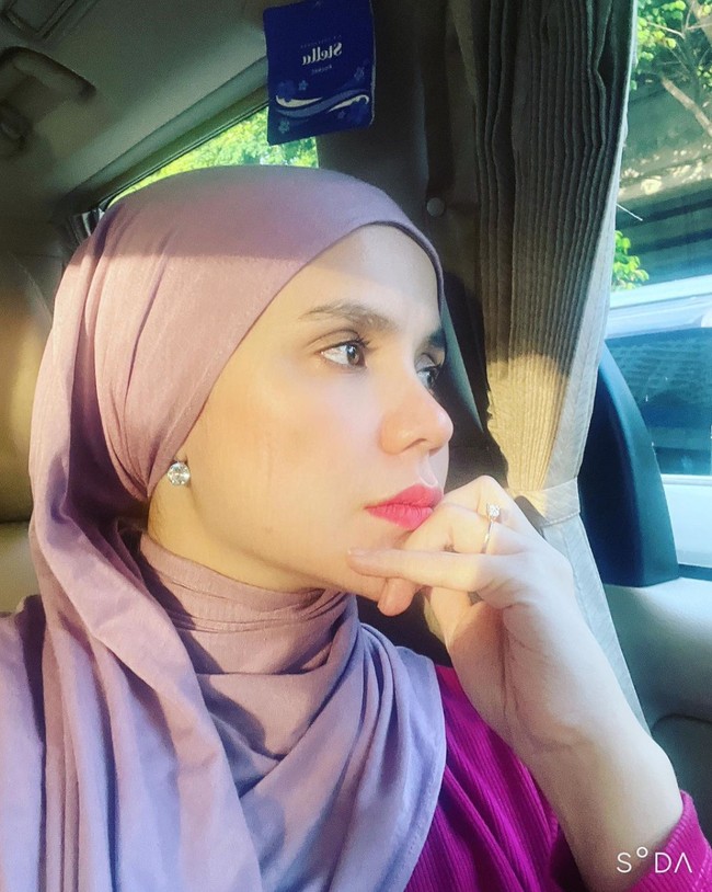 Penggalangan dana yang dibuka Aldila membuat publik mempertanyakan asuransi hingga aset-aset yang dimiliki oleh Indra Bekti. Foto: Instagram/@dhila_bekti