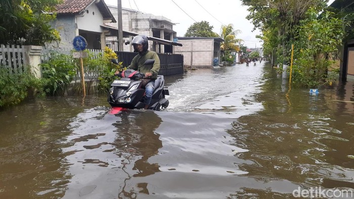 Banjir di Genuk Semarang, Senin (2/1/2023).