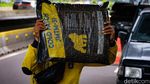 Jalan Berlubang di Semanggi yang Bikin Pesepeda Jatuh Kini Ditambal