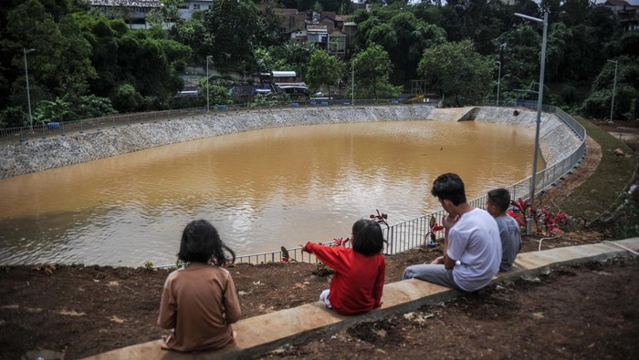 Pemerintah Kota Bogor meresmikan Kolam Retensi Cisanggarung. Tujuannya unutk mencegah banjir di Kawasan Arcamanik serta Cingised Kota Bandung.