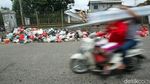 Duh.. Sampah Berserakan di Jalan Raya Citayam Depok