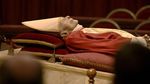 Jenazah Paus Emeritus Benediktus Disemayamkan di Basilika Santo Petrus
