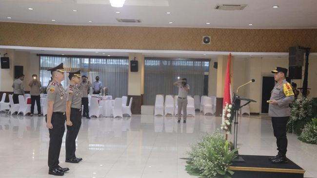 Foto: Kapolda Metro Jaya Irjen Fadil Imran pimpin upacara kenaikan pangkat personel