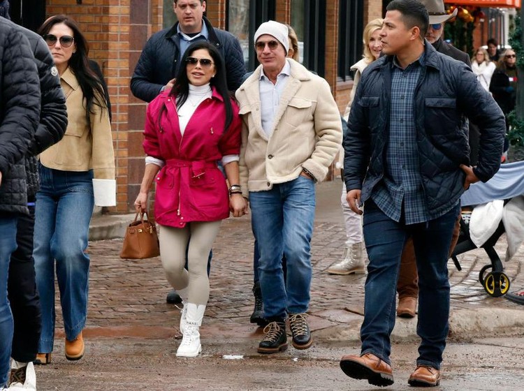 Jeff Bezos Lauren Sanchez Jeff Bezos Lauren Sanchez
