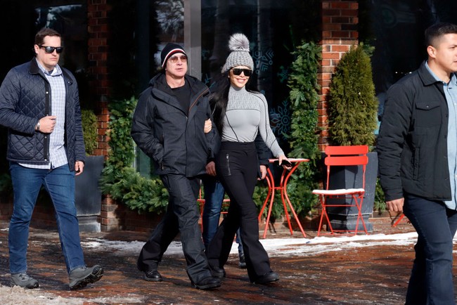 Kedua pasangan tersebut kemudian sama-sama bercerai pada 2019 setelah The National Enquirer membocorkan rahasia tentang dugaan perselingkuhan itu. Foto: Getty Images