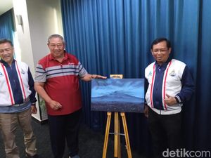 Kemegahan Gunung Ciremai dalam Lukisan Karya SBY