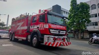 Viral Petugas Dinarasikan Persulit Mobil Damkar di Tol Jatiwarna