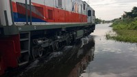 VP Public Relations KAI, Joni Martinus mengatakan saat ini KAI terus melakukan perbaikan jalur rel KA sehingga berangsur-angsur kecepatan KA dapat ditingkatkan dan diharapkan segera dapat dilalui kembali dengan kecepatan normal serta kepadatan di lintas dapat terurai dan seluruh jadwal perjalanan kembali normal.