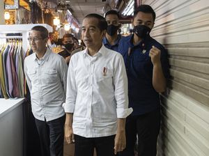 PPKM Berakhir, Jokowi Blusukan ke Tanah Abang Tanpa Masker