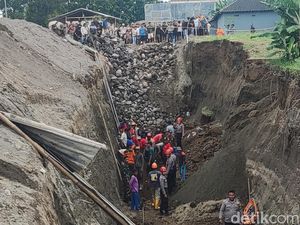 4 Pekerja Tertimpa Longsoran Galian Proyek Perumahan, 1 Masih Dicari