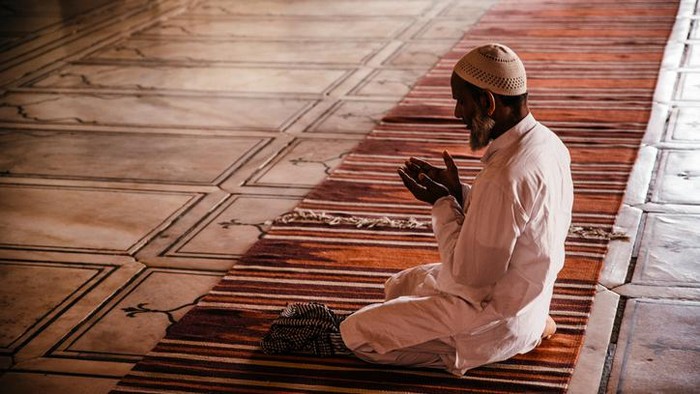 Niat Sholat Tahajud di Bulan Ramadan Lengkap dengan Bacaan Doanya