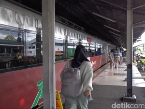 Jadwal Keberangkatan KA di Bandung Terlambat gegara Banjir Semarang