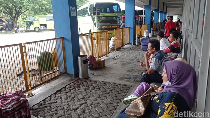 Suasana Terminal Tipe A Giri Adipura Wonogiri, Senin (2/1).