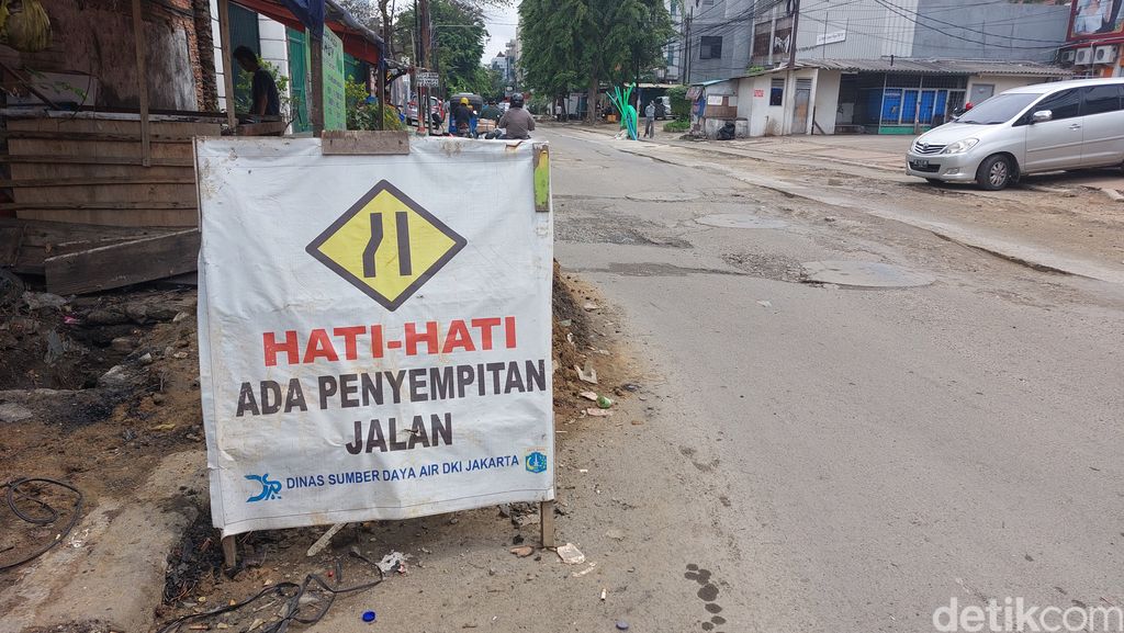 Sumur resapan di Jl Batu Ceper, Gambir, Jakarta Pusat, 2 Januari 2022. (Rumondang Naibaho/detikcom)