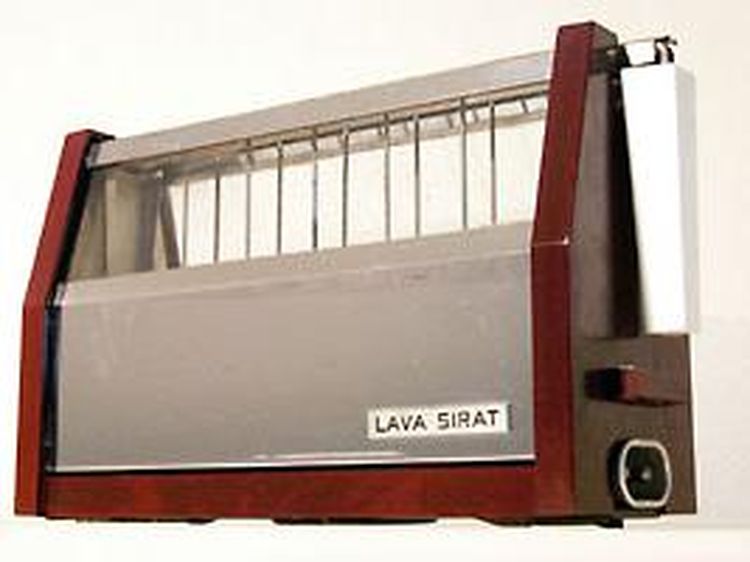 Potret 10 Pemanggang Roti Jadul yang Diproduksi Tahun 1920an