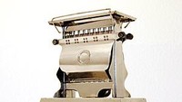 Menjadi pelopor pemanggang roti di Jerman, sebuah pemanggang dengan nama Bergmann ini dianggap sebagai jenis paling langka. Pada kedua sisinya terlihat lebih tertutup. Foto: Toaster Museum