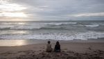 Potret Sepinya Wisata Pantai Anyer Imbas Gelombang Tinggi