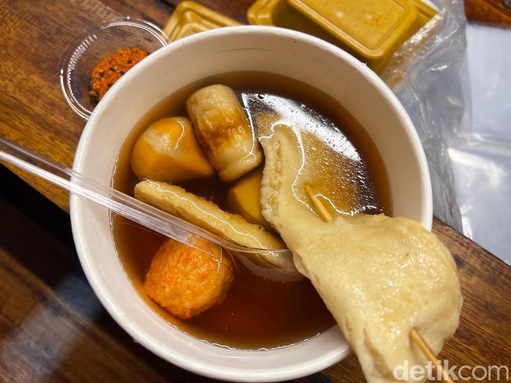 Yataitori: Oishii! Angkringan Sate Jepang Hits di Bekasi Punya 4 Anak Muda