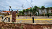 Bila berkunjung ke sini, datanglah di pagi atau sore hari untuk menghindari terik mentari.