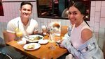 Bahagianya Denada Saat Rayakan Ultah Aisha hingga Makan Nasi Padang
