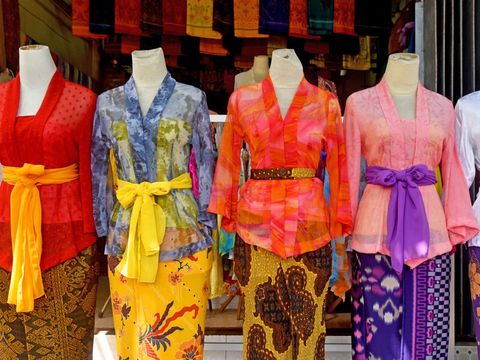 Baju Adat Bali
