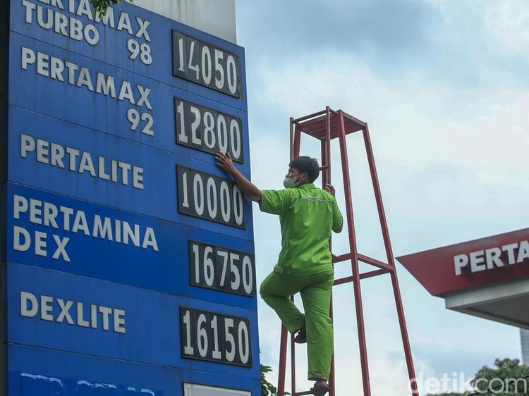 Detik-detik Pertamax Cs Turun Harga