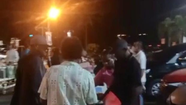 Gempa M 5,2 membuat sejumlah pasien di RSUD Jayapura dilarikan ke parkiran.