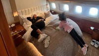 Georgina Rodriguez dan keluarga menjalani penerbangan panjang dari Spanyol ke Arab Saudi. Foto: Instagram Georgina Rodriguez