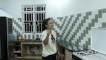 Sederhana! Begini Potret Dapur di Rumah Hesti Purwadinata