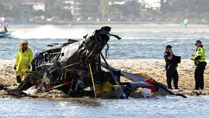 Horor 2 Helikopter Australia Tabrakan di Udara, 4 Orang Tewas