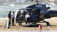 Kepolisian setempat menuturkan 3 orang lainnya mengalami luka-luka. Ketiga disebut dalam kondisi kritis di rumah sakit. Sementara itu, penyebab tabrakan dua helikopter ini belum diketahui secara jelas.  