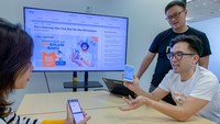 Pada kesempatan itu CEO & Co-Founder Rey Evan Wijaya Tanotogono menjelaskan fitur ReyFit bagi pengguna gadget smartwatch dan smartband Samsung tertentu dengan melakukan redeem voucher hingga 8 Januari 2023 agar bisa mendapatkan proteksi kesehatan gratis rawat jalan Gold dari Rey.