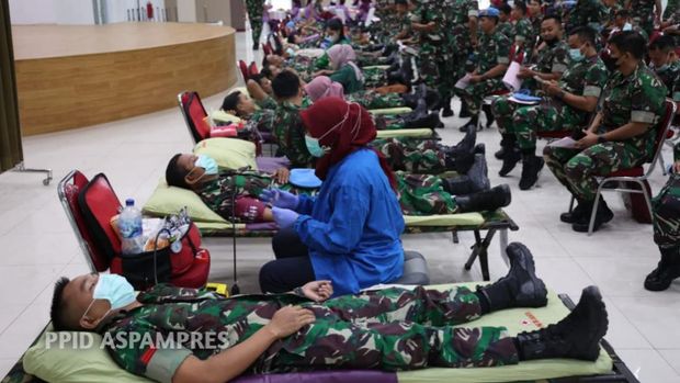Kegiatan Donor Darah pada Hari Bhakti ke-77 Paspampres tahun 2023