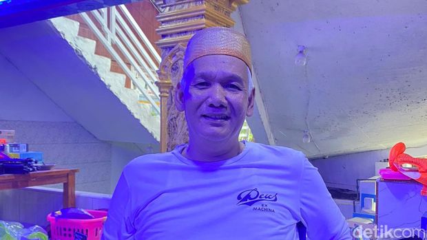 Ketua Yayasan Nur Mutiara Makrifatullah yang menaungi aliran Bab Kesucian, Hari Minallah Aminnullah Ahmad alias Bang Hadi.