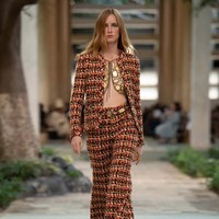 Rumah mode Prancis, Chanel memperagakan koleksi busana Pre-Fall 2023 di Palais de Justice di Dakar, Senegal. Chanel menjadi brand mewah Eropa atau Amerika yang menggelar fashion show di Sub-Sahara Afrika.Foto: Dok. Chanel.