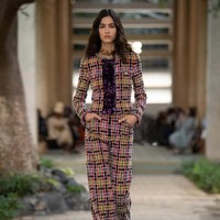 Rumah mode Prancis, Chanel memperagakan koleksi busana Pre-Fall 2023 di Palais de Justice di Dakar, Senegal. Chanel menjadi brand mewah Eropa atau Amerika yang menggelar fashion show di Sub-Sahara Afrika. Foto: Dok. Chanel.