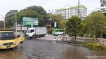 Penampakan Terkini Banjir di Jalan Kaligawe Semarang Hari Keempat