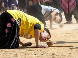 Serunya Adu Gasing Khas Thailand, Saingannya Lato-lato?