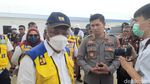 Momen Gemas Sri Mulyani dan Topi Legend Pak Bas