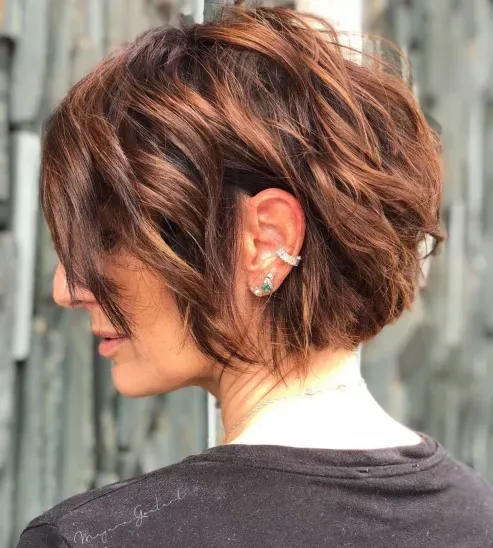 Model Rambut Shaggy Bob