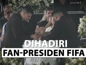 Suasana Prosesi Persemayaman Pele di Stadion Vila Belmiro