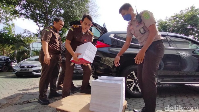 pelimpahan berkas tragedi kanjuruhan ke pengadilan negeri surabaya