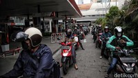 Hal tersebut disampaikan oleh Direktur Utama Pertamina Nicke Widyawati saat konferensi pers, Selasa (03/01/2023).