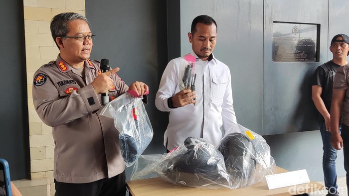 Polda DIY jumpa pers penangkapan tersangka kasus pencurian laptop jaksa KPK, Selasa (3/1/2023).