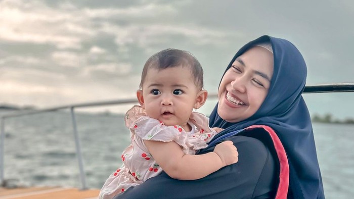 Ria Ricis liburan ke Bali