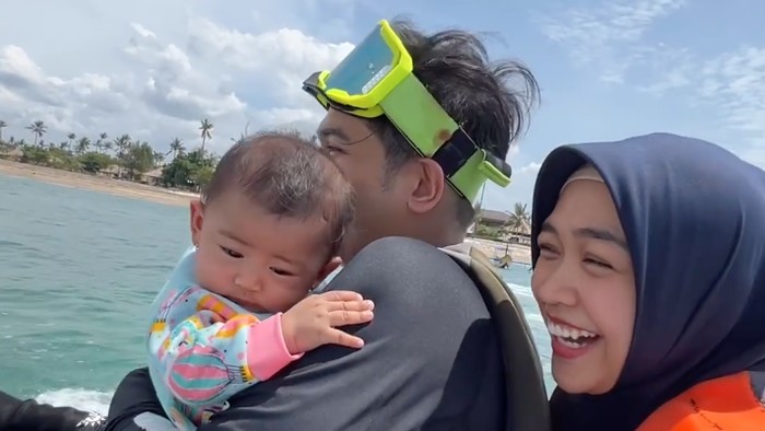 Ria Ricis liburan ke Bali